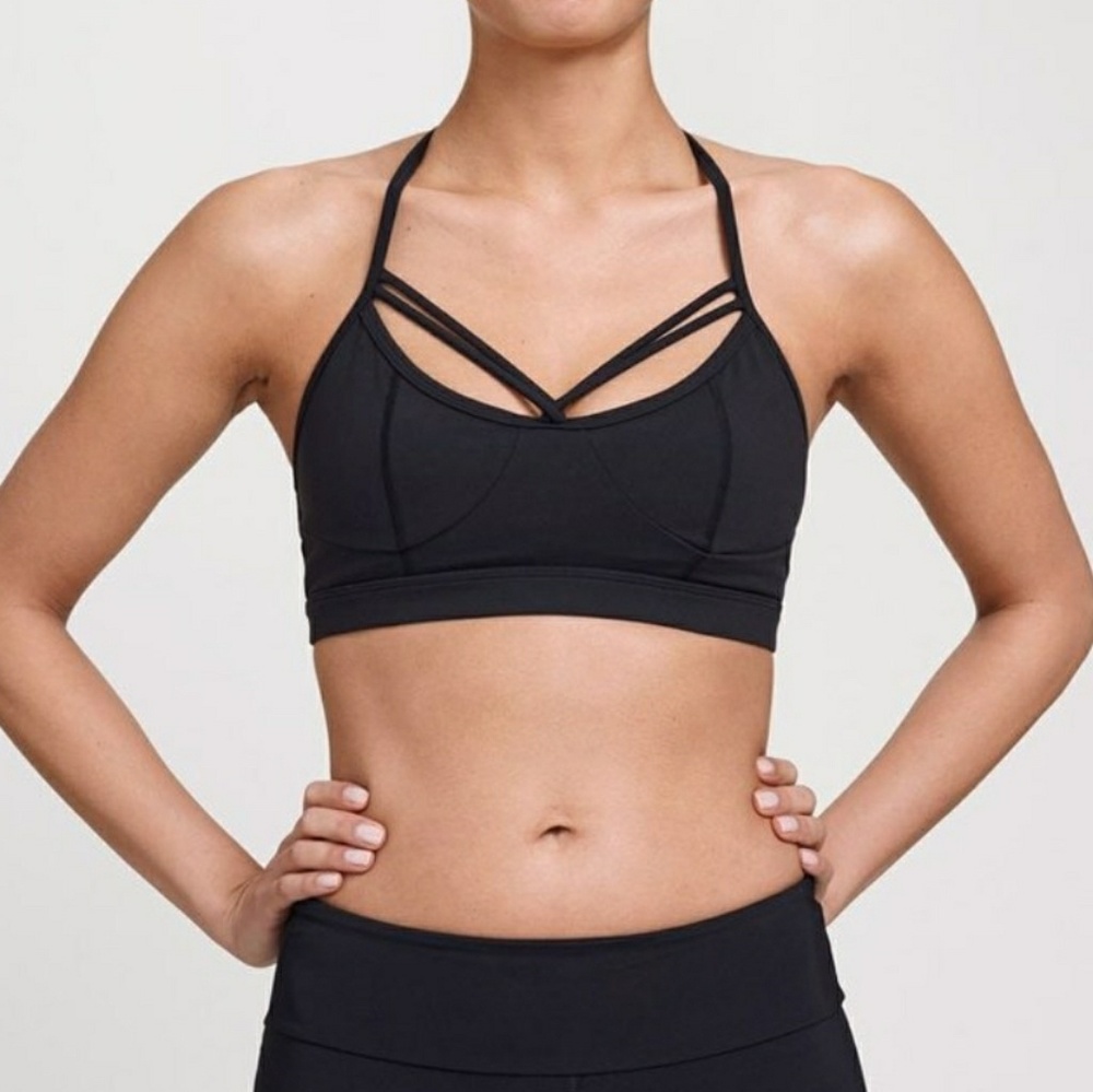 😍FLASH SALE😍Strappy Glyder Black Sportsbra S